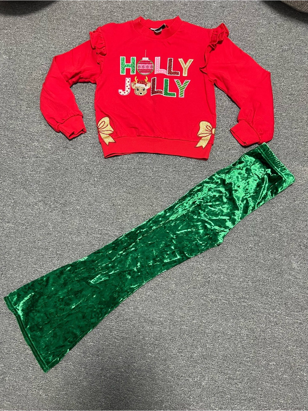 Rare Editions Red 'Holly Jolly' Sweatshirt with Green Velvet Pants Girl’s 8T